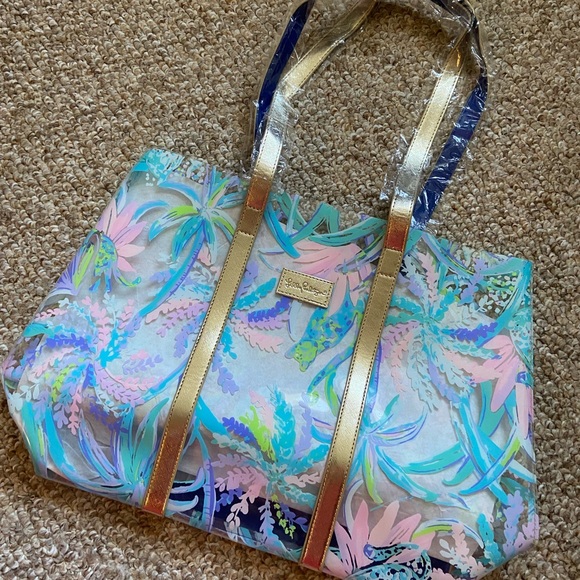Last one! 🎉 2x Host Pick! 🎉 NWT Lilly Pulitzer Printed Pool/Beach Tote - Picture 3 of 14